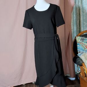 Shelby & Palmer Black Short-Sleeve Midi Faux Wrap Dress with Tie